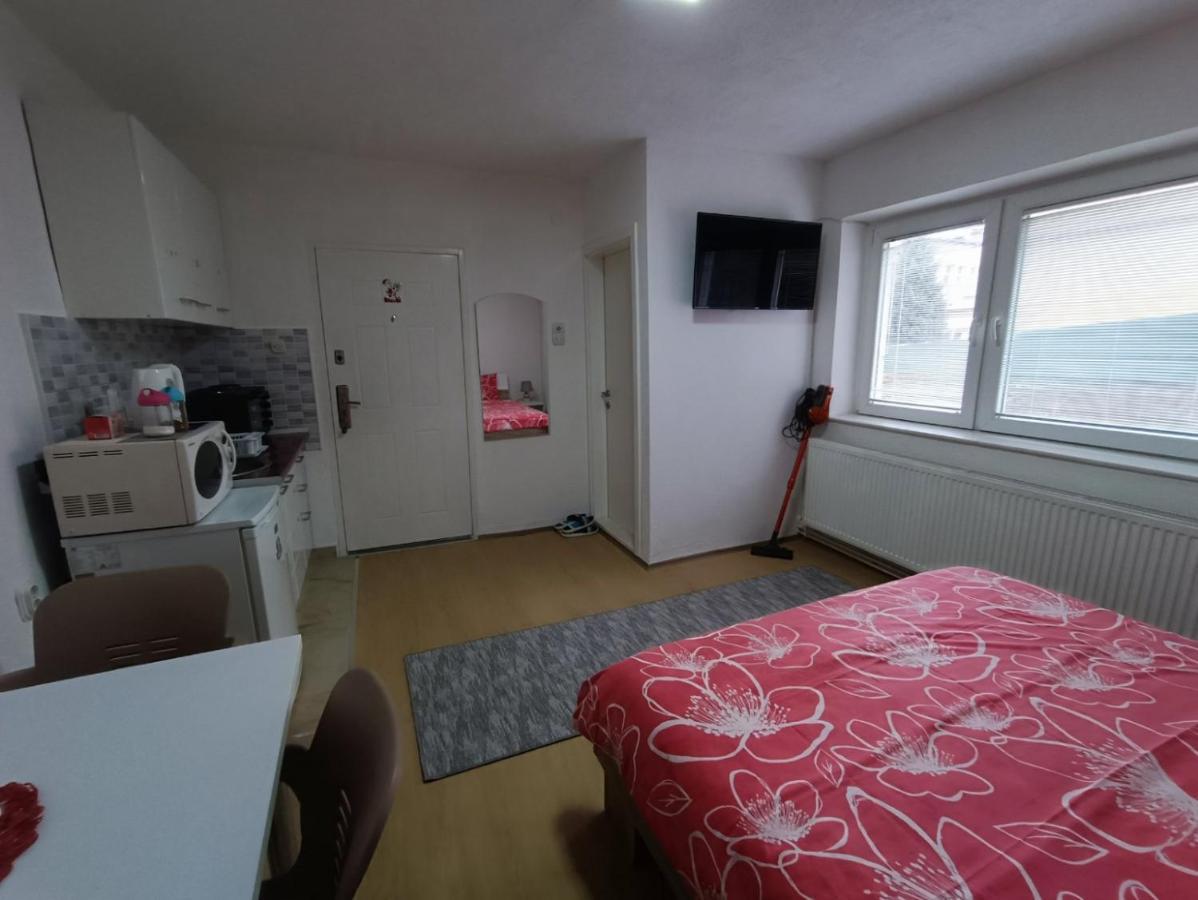 City Center Apartments Прілеп Екстер'єр фото